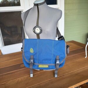 Timbuk2 Blue Messenger Bag with Gray Straps
